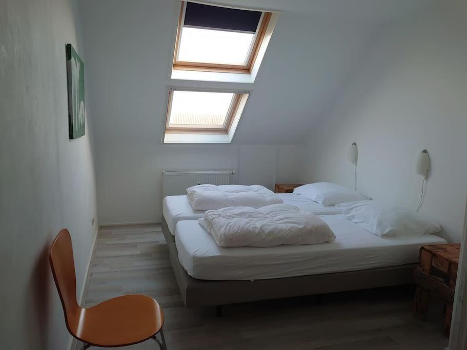 De Oostkamer; Eiland Appartement Naast Natuurgebied Boschplaat Oosterend  المظهر الخارجي الصورة